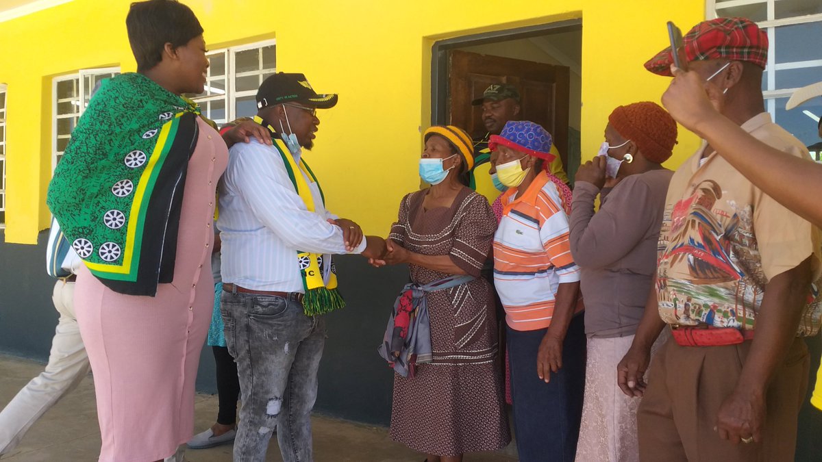 Elders in our movement engaging cllr Candidate @ANCJHB  #VoteANC #CojWard42 #BuildingCommunitiesTogether