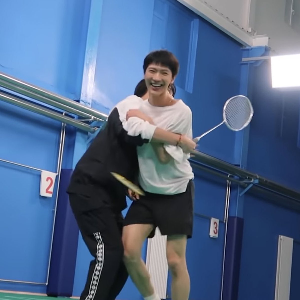 เมื่อเราเห็นคนน่ารัก แต่เค้ามากับแฟน💔