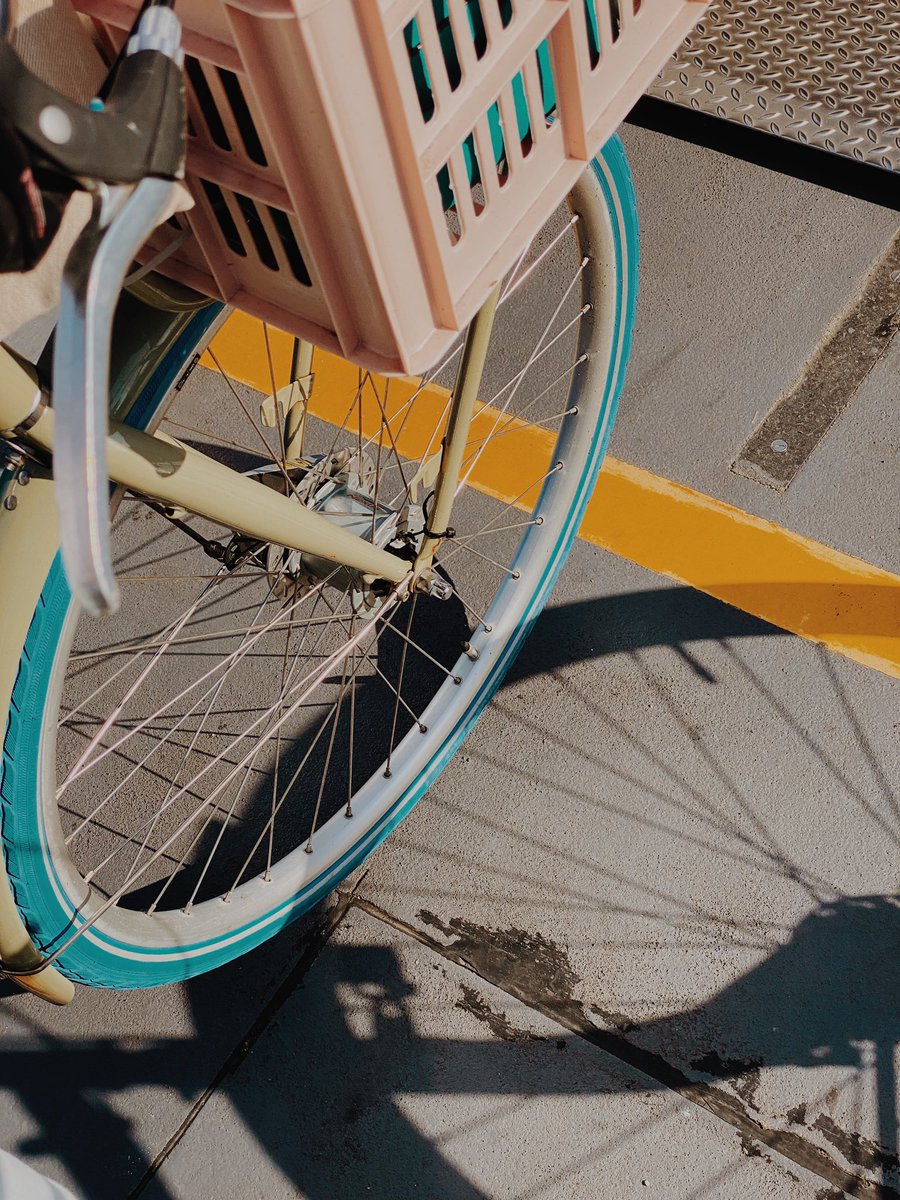 daniela_plesa's tweet photo. Amsterdam patterns 
#Amsterdam #urbanphotography #bikes #Shadowhunters #patterns https://t.co/IR4bhwtiD5