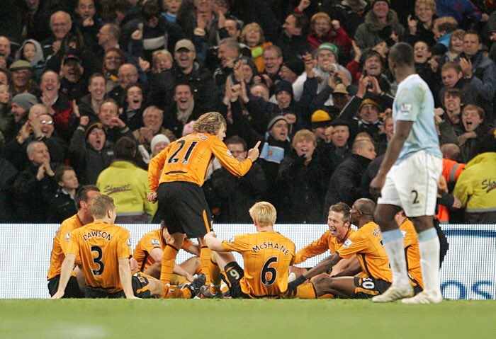 Happy Birthday Jimmy Bullard Never forget this iconic celebration against Man City 