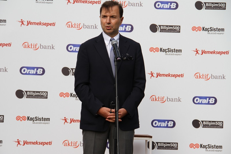 “Geleceği kurmak inovasyondan geçiyor”

bthaber.com/gelecegi-kurma…

<a href="/pgturkiye/">P&G Türkiye</a> #TankutTurnaoğlu #Bilisim500 #pazaryeri #ICT500 <a href="/Bilisim500TR/">Bilisim500</a> <a href="/M2S_official/">M2S Araştırma</a> <a href="/bthaber/">BThaber</a>