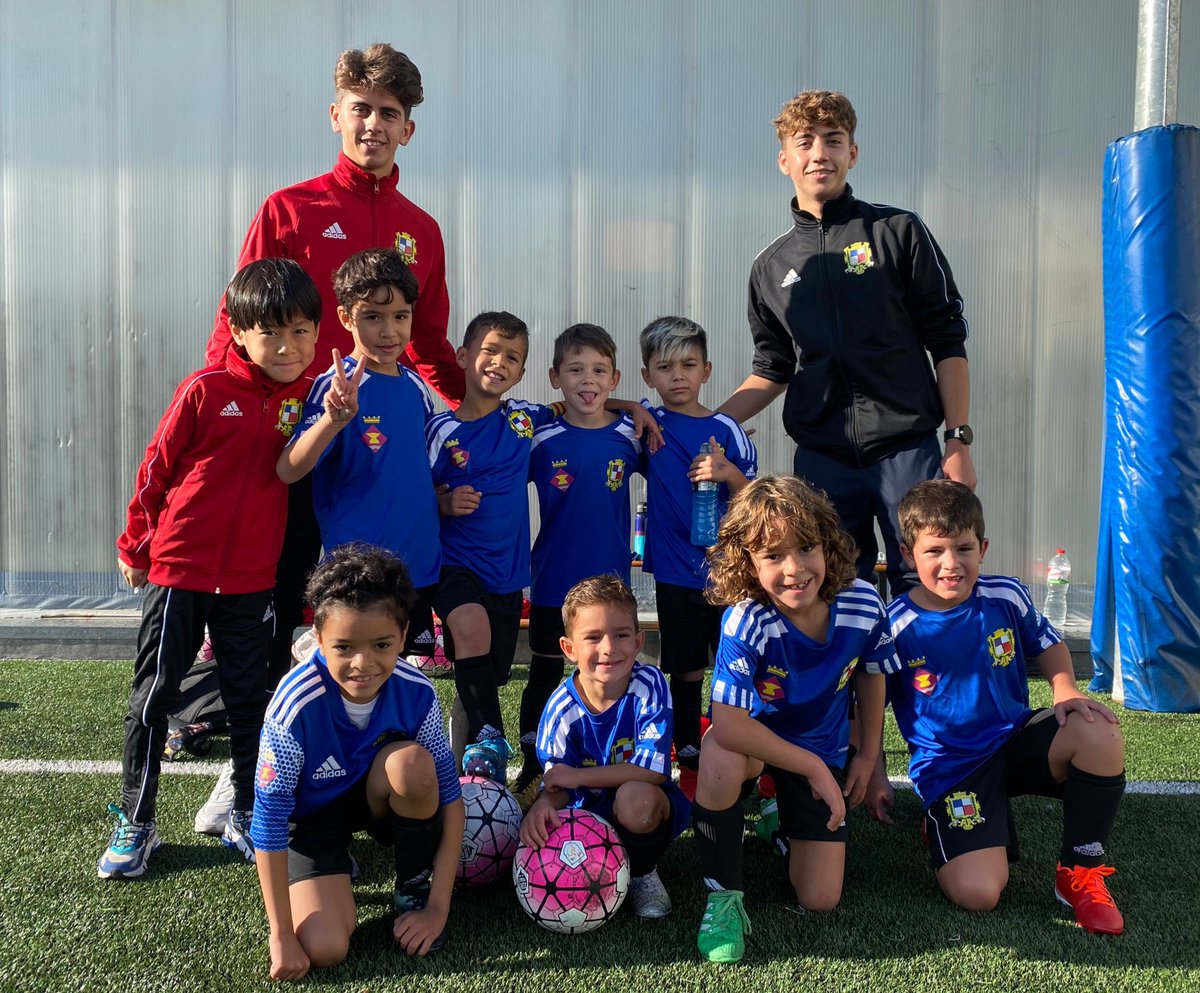 ¡Hoy nuestro Prebenjamín A ya han podido jugar su primer partido de liga! 👏🏻👏🏻

Queremos felicitarles por el gran partido y por la victoria contra el Bufalà por 3-2 💪🏼💪🏼

¡A seguir así, chicos! 🙌🏼

#cesantgabriel 
#posibleloimposible