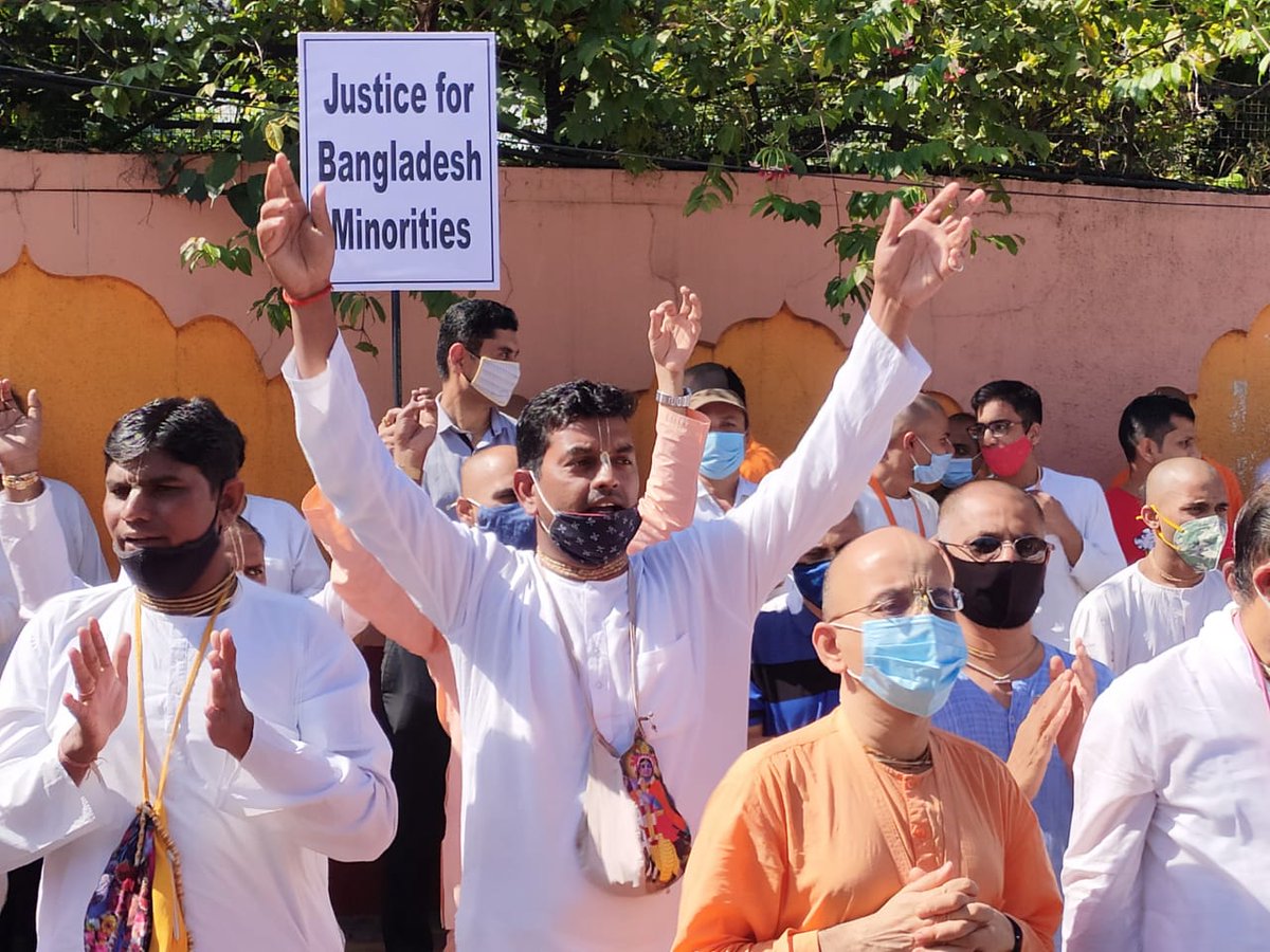 iskcon's tweet photo. Photos from Pune, India

#globalkirtanprotest
#iskconforbangladesh
#Bangladesh https://t.co/LmJ5FuyQlV