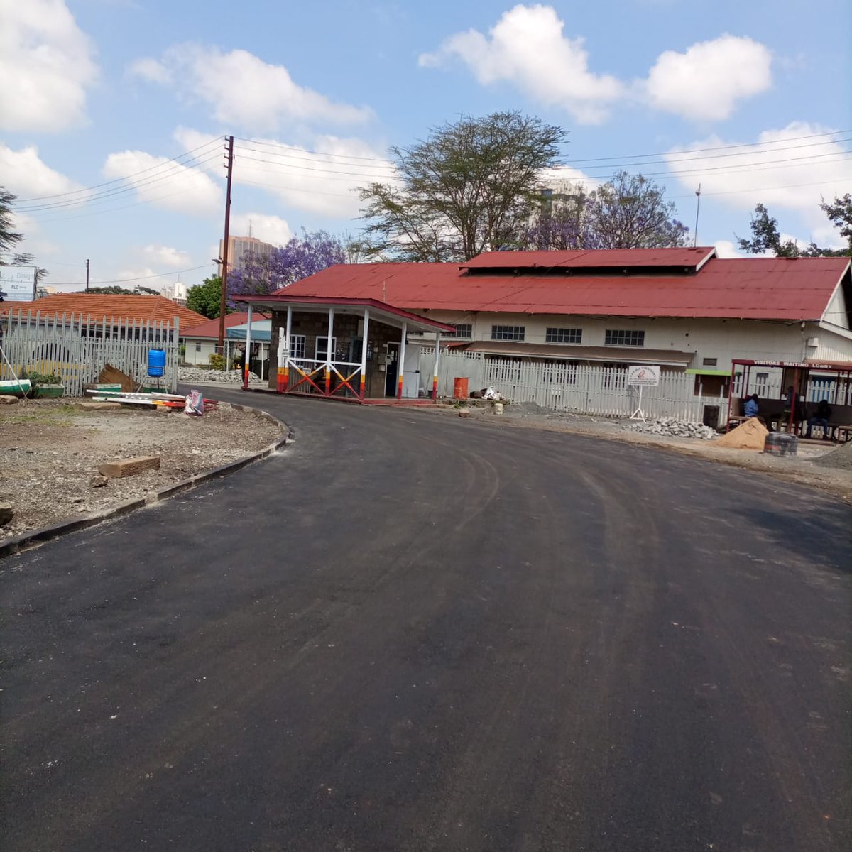 KenyaShipyards's tweet photo. Ongoing rehabilitation of @KenyaRailways_ Central Workshop and locomotives in Nairobi by Kenya Shipyards Limited. KSL is dedicating its efforts towards improving transport system in @NAIROBICOUNTY47. https://t.co/F2HqCCRVIj