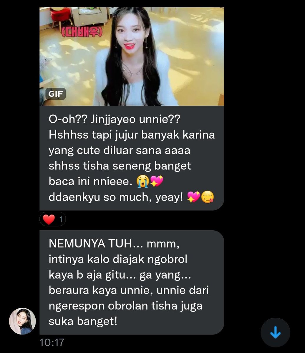 soojungue's tweet photo. So, I found out this cutie girl on base. I replied her menfess and she really out of my expectation. She nailed the vibes, naturally cute and full of spirit. Tisha anaknya positif banget. 😻 https://t.co/b2Ea3s79oI