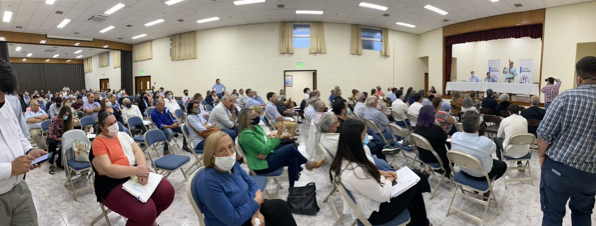 _RodriguezJuan_'s tweet photo. Finalizamos nuestra jornada en Paysandú, exponiendo con el Senador @jorgegandini ante la Bancada de Ediles del @PNACIONAL en el CNE, sobre las ventajas que la LUC ha generado para nuestro país e invitando a militar en defensa de su vigencia. #NOseDEROGA https://t.co/P6hrhKSEPj