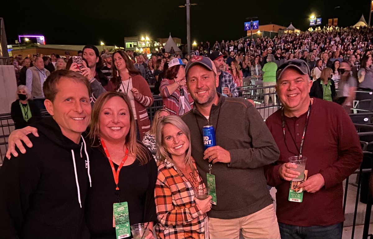 dinarega's tweet photo. Coach @EricPMusselman  thanks for making our night at the @DierksBentley concert tonight! You are an AR treasure! https://t.co/3eUdrezVqZ
