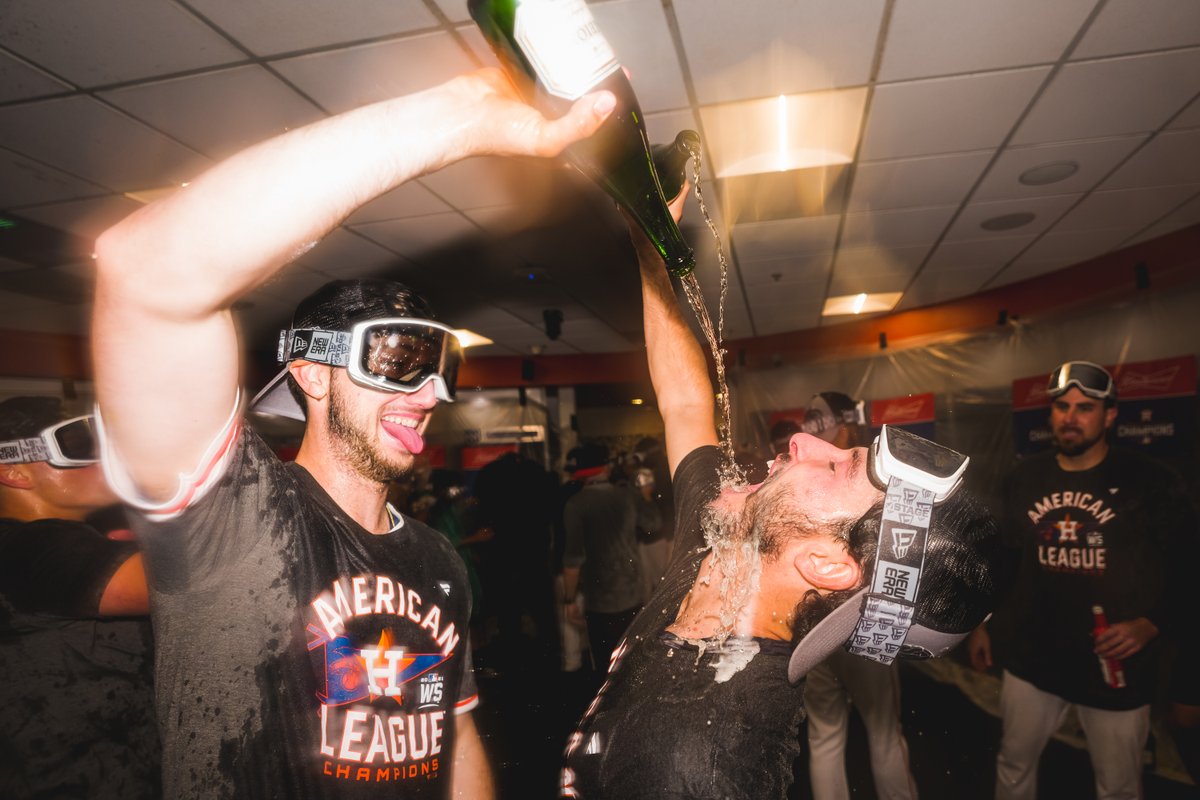 astros's tweet photo. Keep dancing.

#ForTheH https://t.co/yJLLj2xmQg