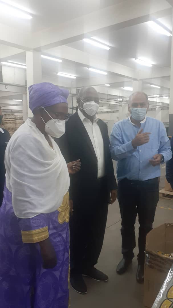 RajeshChaplotUG's tweet photo. Honourable Ruhakana Rugunda Ex-Prime Minister of Uganda Visited us along with his spouse.
@RuhakanaR | #rajeshchaplot |#Uganda |#graphicsystems https://t.co/hRg2bDOm2K