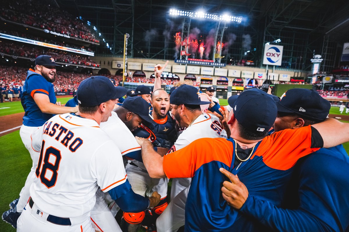 astros tweet picture