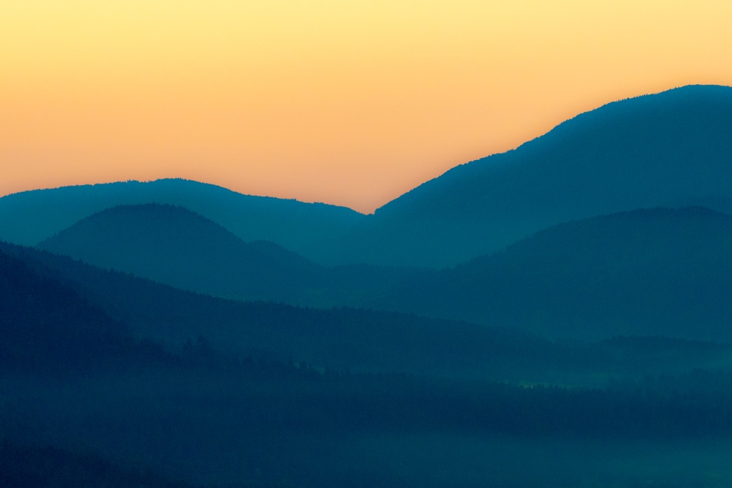 Good morning and have a relaxing weekend!

Photo: Slovenj Gradec/Slovenia, September 2021

#morning #riseandshine #morningvibes #goodmorningpost #morningtime #startthedayright #sunrise #earlymorning #morningworld #saturdaymorning #saturday #weekendvibes #weekendmood #happyweekend