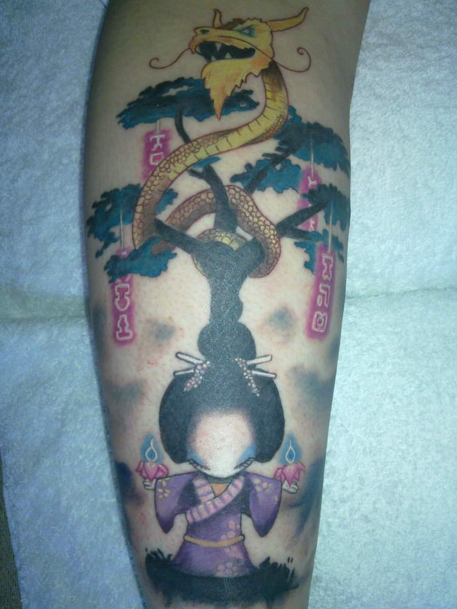 Smokescreen1982's tweet photo. @mrkravin Despite a half leg and full sleeve, my personal favourite will always be the paw print on my foot. https://t.co/UmMofhvfxv