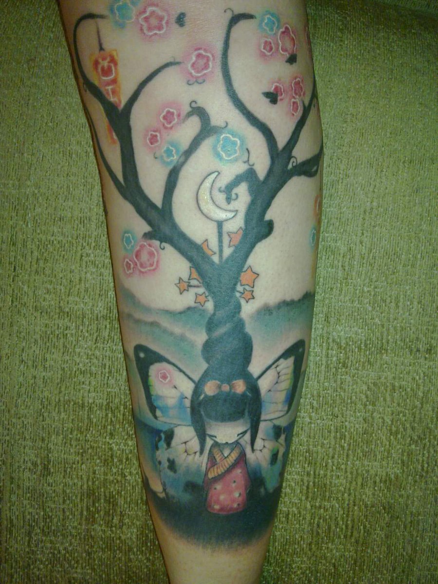 Smokescreen1982's tweet photo. @mrkravin Despite a half leg and full sleeve, my personal favourite will always be the paw print on my foot. https://t.co/UmMofhvfxv
