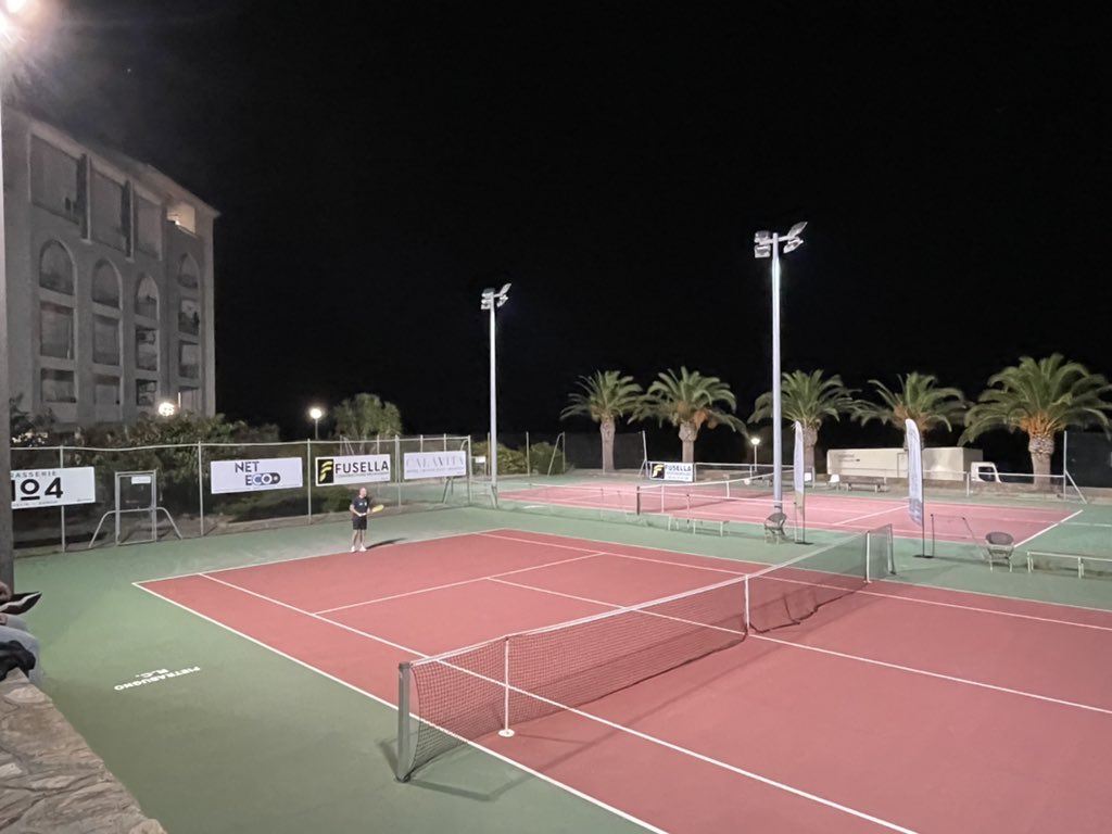 fabmartinetti1's tweet photo. Gala magagne hier pour le coup d’envoi du tournoi du RC Ville-di-Pietrabugno   Le retour du club de Ville-di-Pietrabugno dans la compétition officielle. Rendez-vous  au complexe L'orange bleue à partir de 9h pour le coup d’envoi du tournoi. 🎾 https://t.co/DIVSeFin09