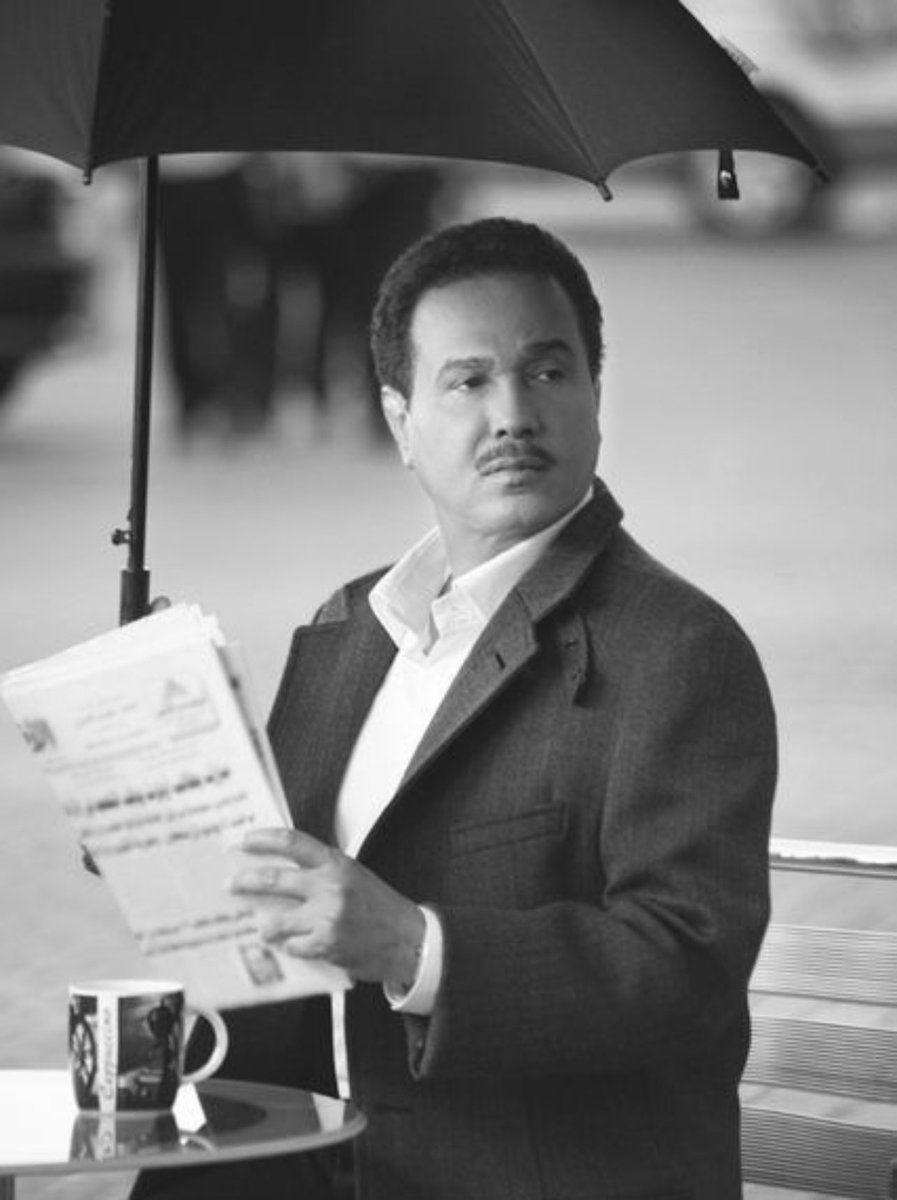 #محمد_عبده

سارت بي الايام في غربة حياه
لاطريق امشيه أو اعرف مداه

زحمة وجوه وعابرين 
لاروح فيها او حنين 😔💔