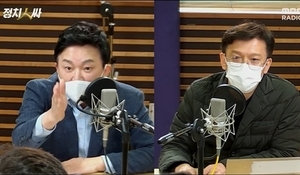 mediatodaynews's tweet photo. MBC 생방송 사고친 원희룡·이재명측, 고성다툼 삿대질 자리떠나 https://t.co/1iTwGpUBR2 https://t.co/2FDoLMXa3m