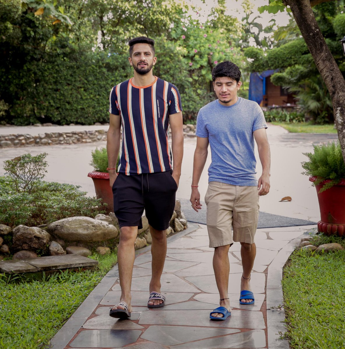 vishalkaith01's tweet photo. बड़े मियॉ छोटे मियॉ
.
.
.
#brotherlife 
#walkinthestyle
#brotherforanthormother 
#phadiboys🏔 https://t.co/hBsbTV9yuJ