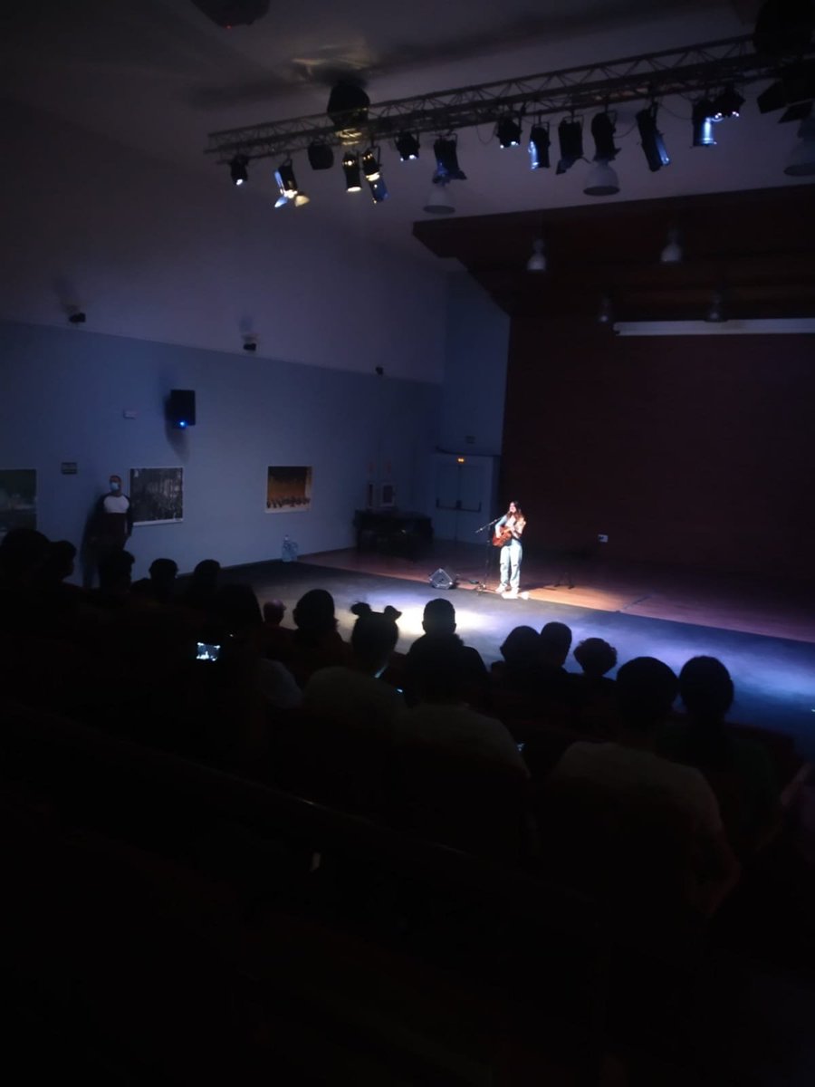 AcpvAlacant's tweet photo. Quina meravella de concert amb @socesther 😍 una dolça veu i un gran talent‼️Moltes gràcies per acompanyar-nos anit😊

👉I no oblideu que hui i demà continua el @ClimaFest amb un munt de tallers, activitats i xarrades en defensa del medi ambient🌍 https://t.co/oN1jzZMWyp