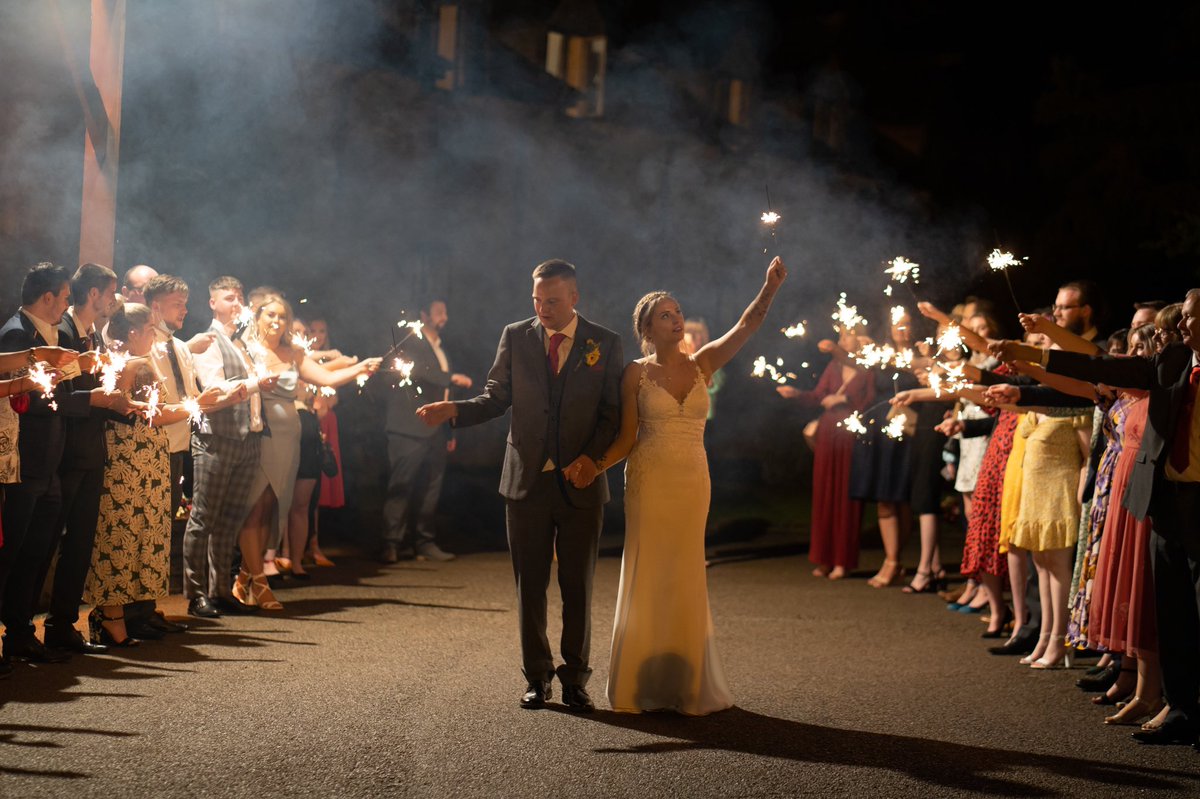 CameraManRick's tweet image. Excited to photograph and film today’s wedding 📸📽 Here’s a few previous weddings that I’ve done 🙌🏼 #weddings #blackpool #bridetobe #brides2022 #photography #videography