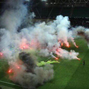 Deyklan6's tweet photo. #ASSEASCO Quand meme honteux de voir sa dans un match de foot ⚽️ https://t.co/InHSnwIzj0