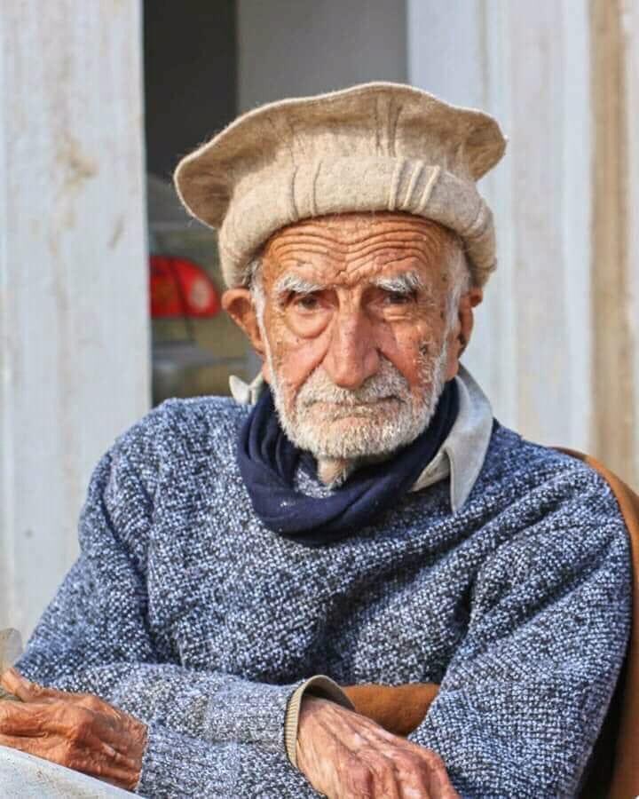 Khadimhussain4's tweet photo. د نوموړي پښتون شاعراو فلسفي او د ‌‌‌‌‌‌ډاکټر فضل رحيم مروت پلار د عبداارحيم مجذوب د وفات خبر ‌‌‌‌‌‌ډېر خواشيني کړو. مجذوب صېب د پښتو هغه یو څو شاعرانو کښې ‌ؤ چې د فکر او هېت نوي نوي جهانونه یې لټولي او موندلي وو. ‌‌‌‌‌‌د هغه درنې کورنۍ ته تسلیت وایو. اروا یې ښاد او یاد یې تلپاتې. https://t.co/gD6EneYMvo