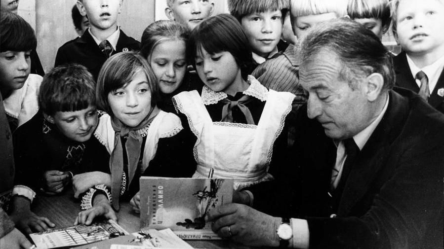 23 ottobre 1920
Nasceva ad  Omegna, Gianni Rodari
Buon compleanno ❤️