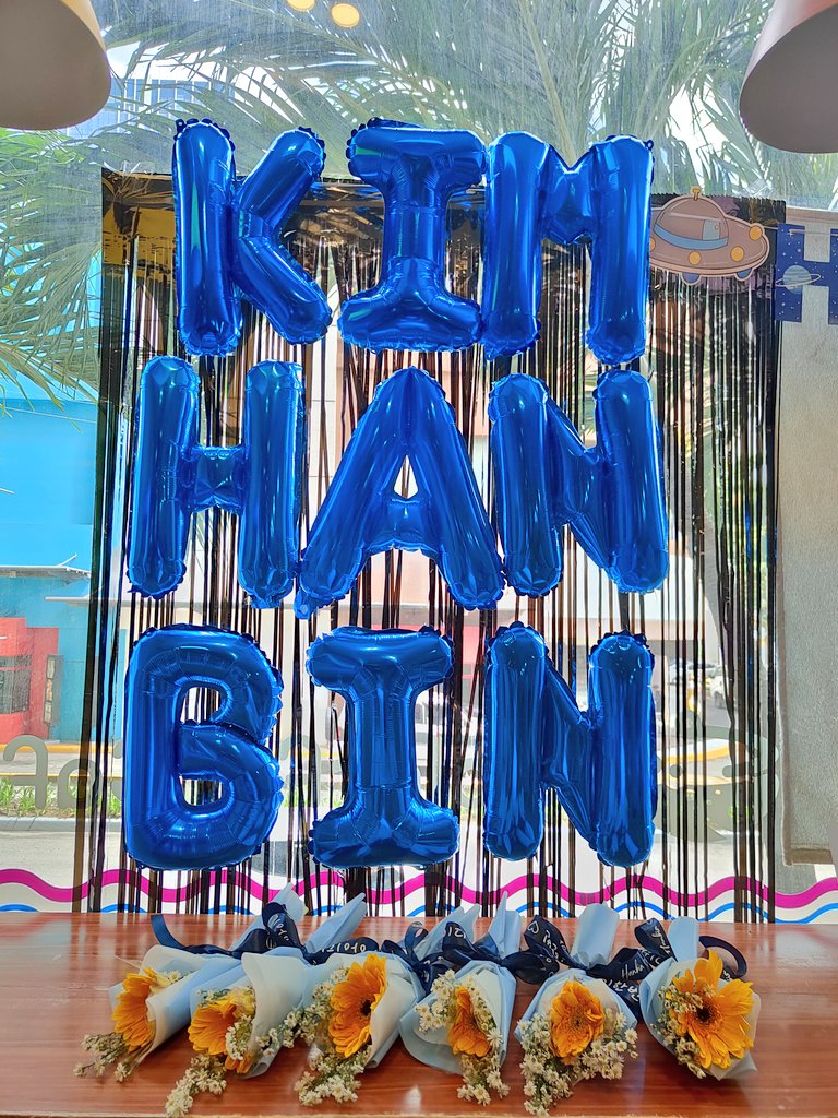 YGA_daisuki's tweet photo. ♥️ CSE with @iKONPHCEBU
B.I HAPPY BIRTHDAY
#HitmakerHanbinDay
#김한빈호_탑승완_생일축하해
@shxx131bi131 https://t.co/E8quOzzxIM