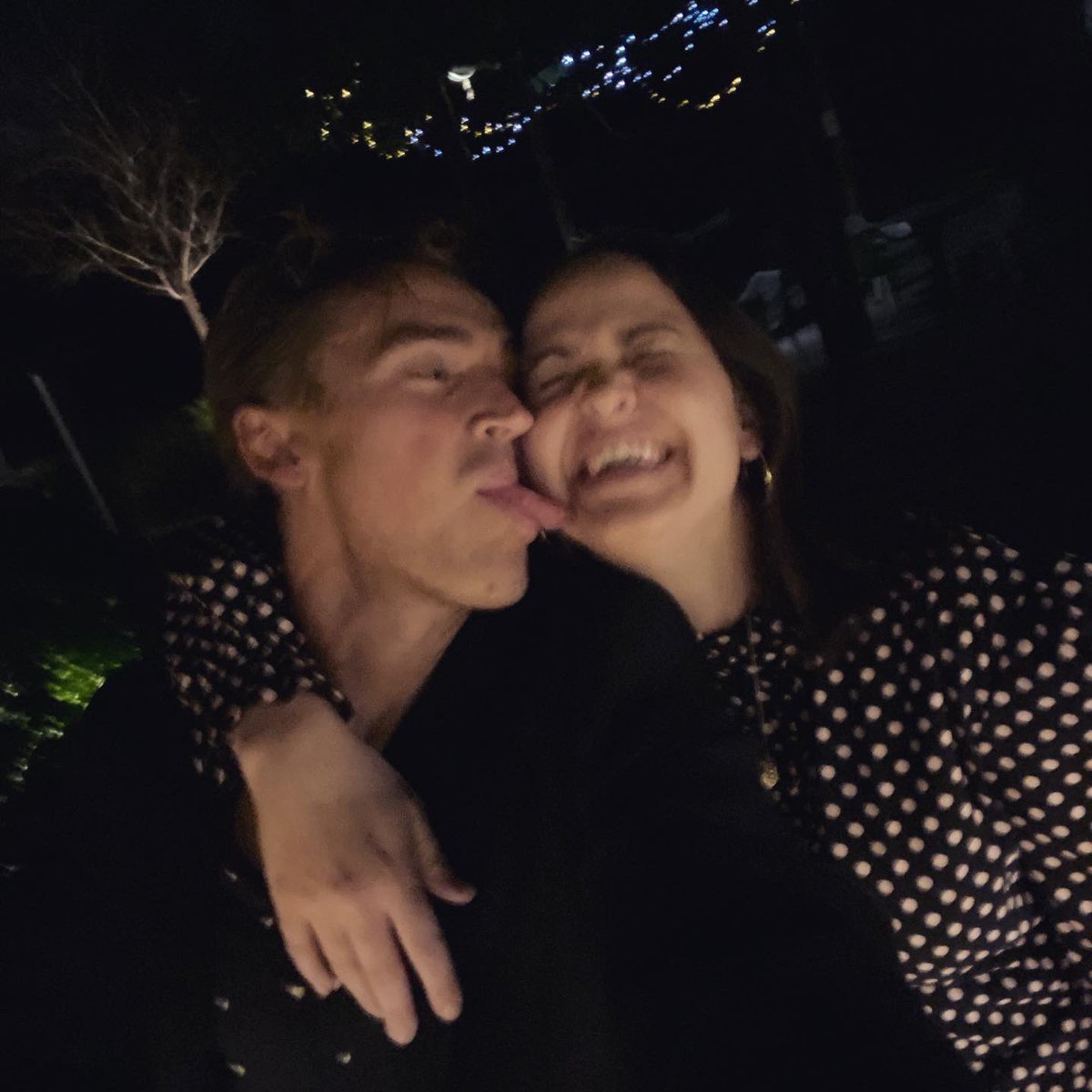 She’s been my girlfriend for 18 years tonight, which means our relationship is now the same age that we were when our relationship started! ❤️ <a href="/MrsGiFletcher/">Giovanna Fletcher</a>