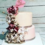 Photo by Deb (@Debbiesdelcakes)
