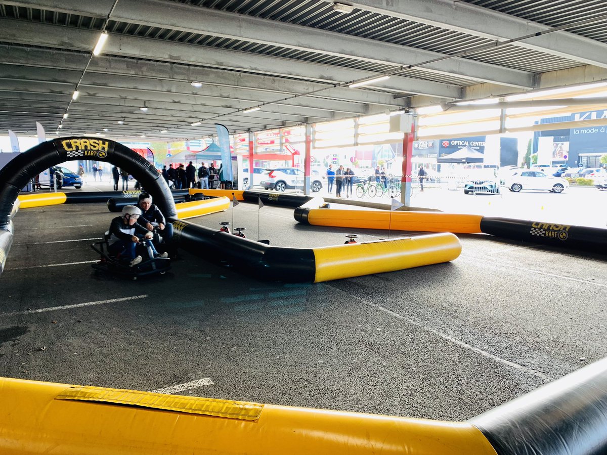 Journée dédiée à la mobilité électrique <a href="/AUCHAN_France/">Auchan</a> avec <a href="/CourrierPicard/">Courrier picard</a> et la participation de #misspicardie ! 😍