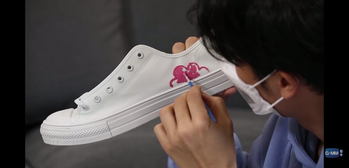 casuarineslove's tweet photo. Customize your shoes with your favourite color

Tawan_V: bluepink 💙💕

#รถโรงเรียนSchoolRangers #TayNew #เตนิว https://t.co/AtMngZCzwU