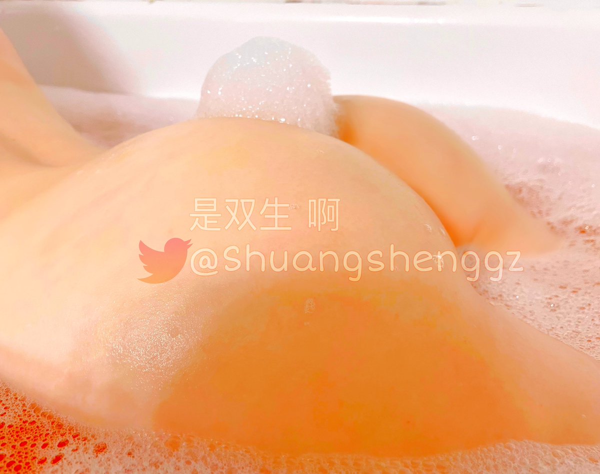 【尾巴】💭
吹一波<沙丘>，音效和视效拉满。
尤其在包圆夜场影厅被主人的袜子用力按进喉咙拉好口罩，然后另一只袜子塞进丝袜里面的NK，趴在主人腿上一次次在battle音效和沙虫视角前gc, 太太太顶了！！！ https://t.co/yE9XGPgtmx