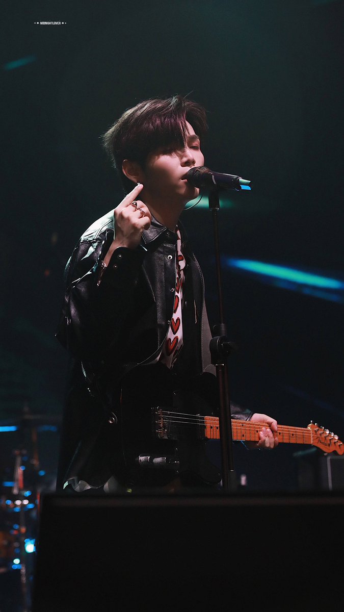 Guoranbabies_TH's tweet photo. 2021.10.17 JLoop Tour (เซี่ยงไฮ้)

📸 MidnightLover·朱星杰

#จูซิงเจี๋ย #ZhuXingjie #朱星杰 https://t.co/vgCbI2YGR7
