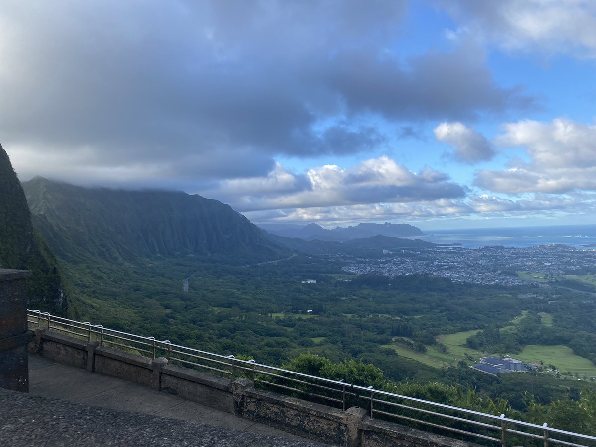 lillyana110's tweet photo. the view BLEW us away 🌬 https://t.co/pJRz9IADY7
