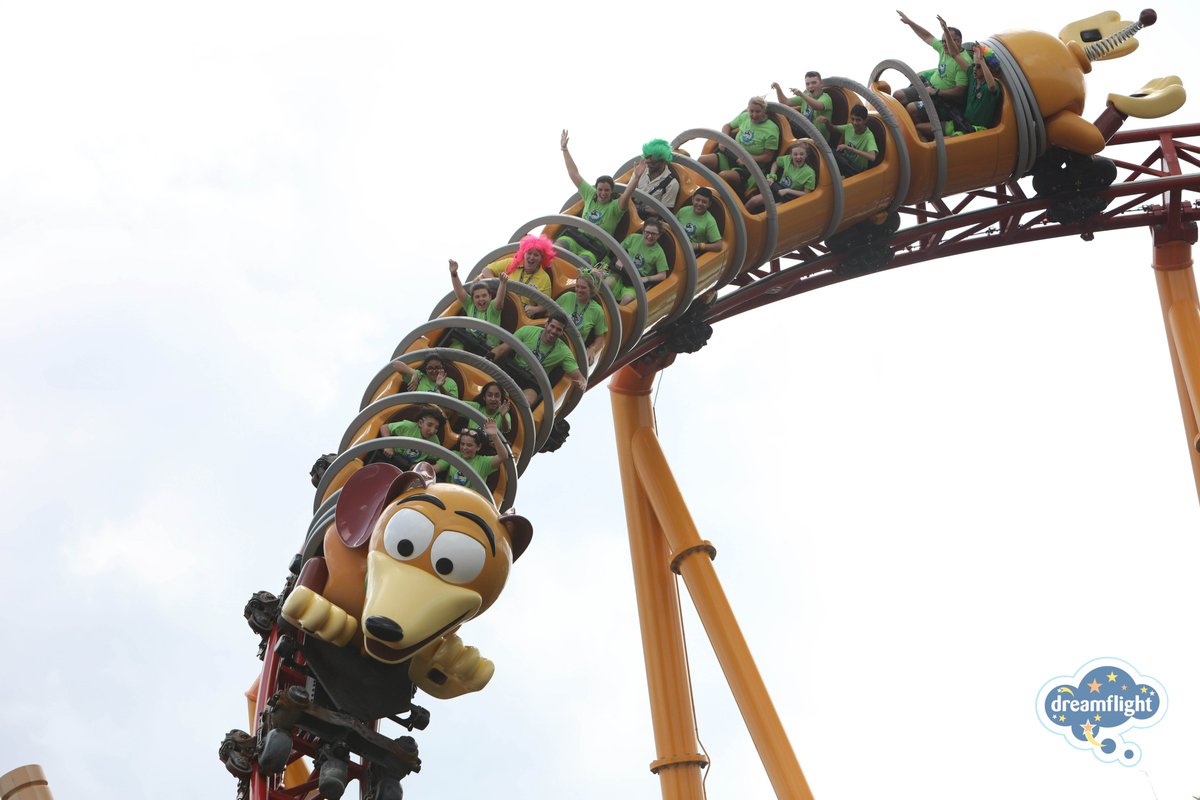 Dreamflight's tweet photo. On Saturdays on Dreamflight we head for Disney’s Hollywood Studios. 🎬We ‘Let it Go’ at the Frozen Sing-along, scream on the Tower of Terror and spring around at speed on the Slinky Dog Dash. After another amazing day, we settle down for a fabulous movie night 🍿#FlashbackPhotos https://t.co/vgoCwHDGu4