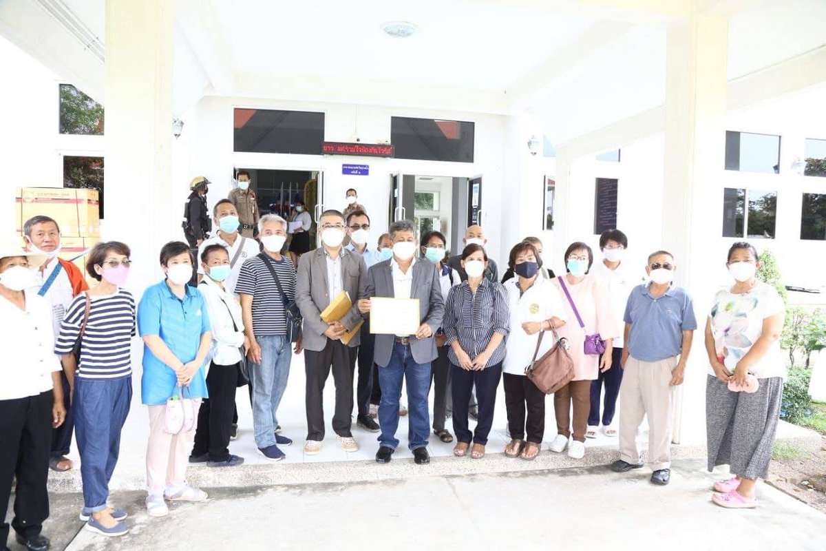 InsightBuddhist's tweet image. ไร้เอกสารยืนยันจาก พศ. ยิ่งเพิ่มข้อกังขา!!
นายกรณ์ มีดี เลขาธิการสมาพันธ์ชาวพุทธแห่งประเทศไทย ชี้ตรงจุดกรณีเครือข่ายชาวพุทธใช้สิทธิตาม พ.ร.บ.ข้อมูลข่าวสารฯ ยื่นหนังสือต่อพศ. ในฐานะเลขาธิการมหาเถรสมาคม ให้เปิดเผยเอกสารข้อมูลกรณีการถอดถอน 3 เจ้าคณะจังหวัด
thesender.co/16457/news/