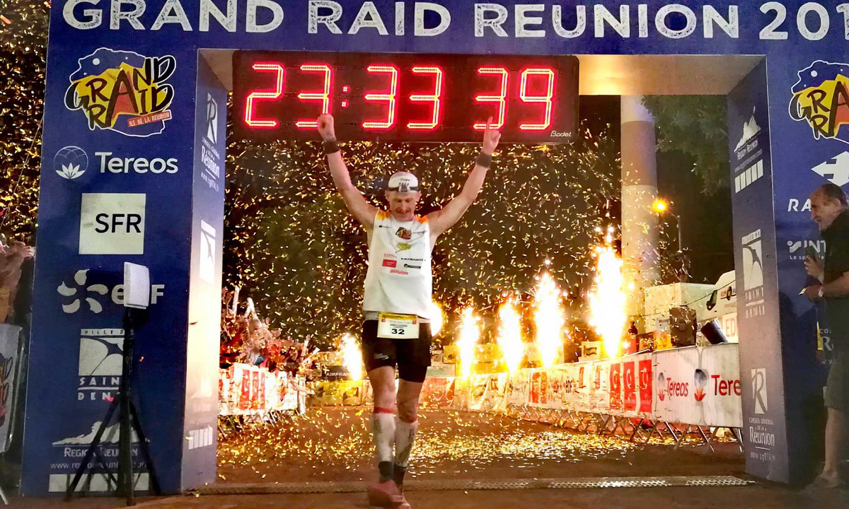 Leader du Trail de Bourbon, Grégoire Curmer est attendu au Colorado d'ici quelques minutes. Pour rappel, le coureur de Chamonix avait remporté le Grand Raid en 2019 #grandraidreunion