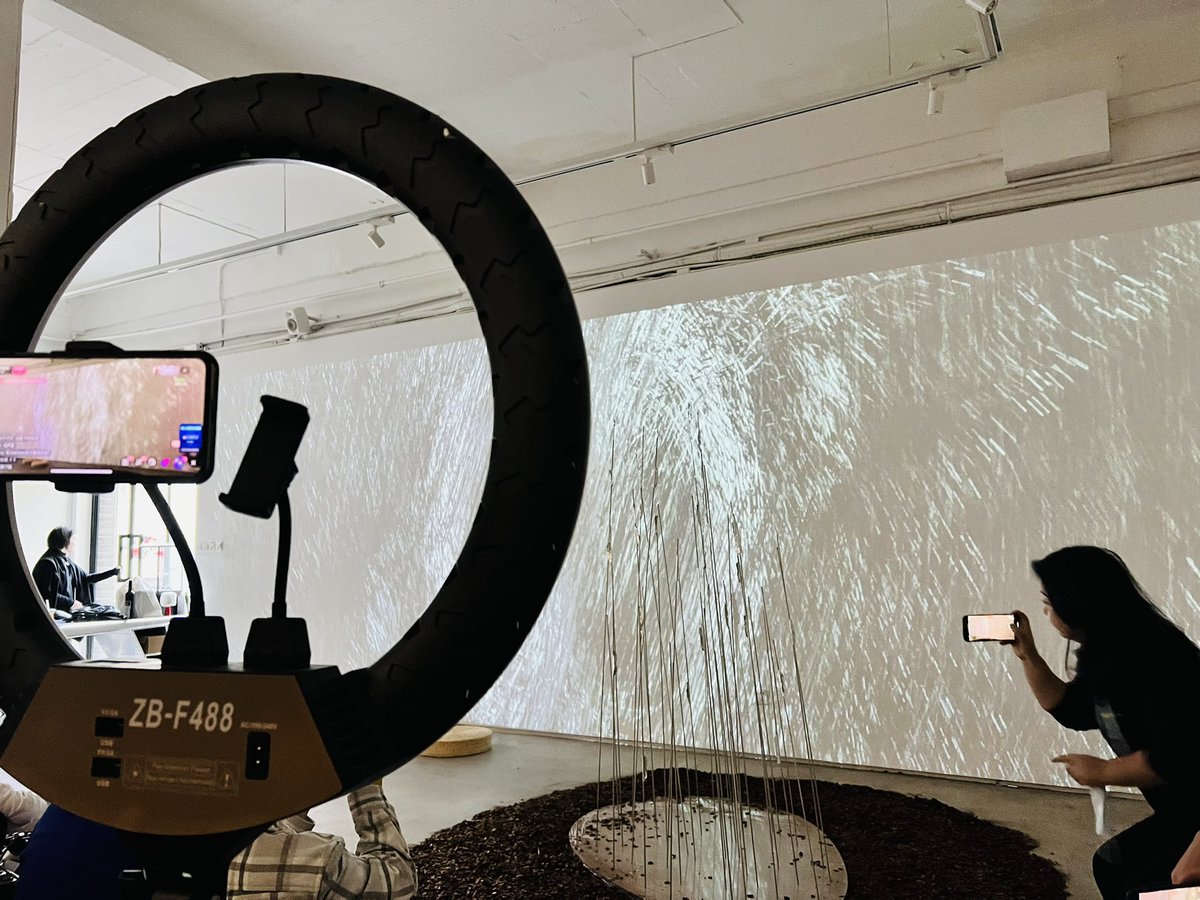 CryptoKitchenCN's tweet photo. When Message Dreams, the digital interactive experience presented by Semiconlon C is now live, scan QR code to enjoy the 2nd #ShanghaiMetaverseWeek event today! https://t.co/A9WH4TP2OB