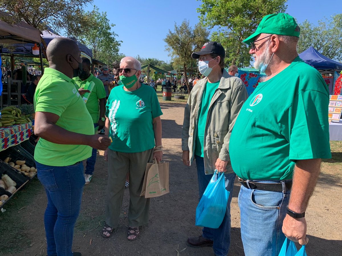 __Tshireletso_'s tweet photo. @Action4SA Tshwane Mayoral Candidate @AbelTau1 arrival at die Boeremark, he is joined by his son, Lethabo
#Boeremark
#TauForMayor
#LetsFixTshwane https://t.co/AuJdC3ao1r