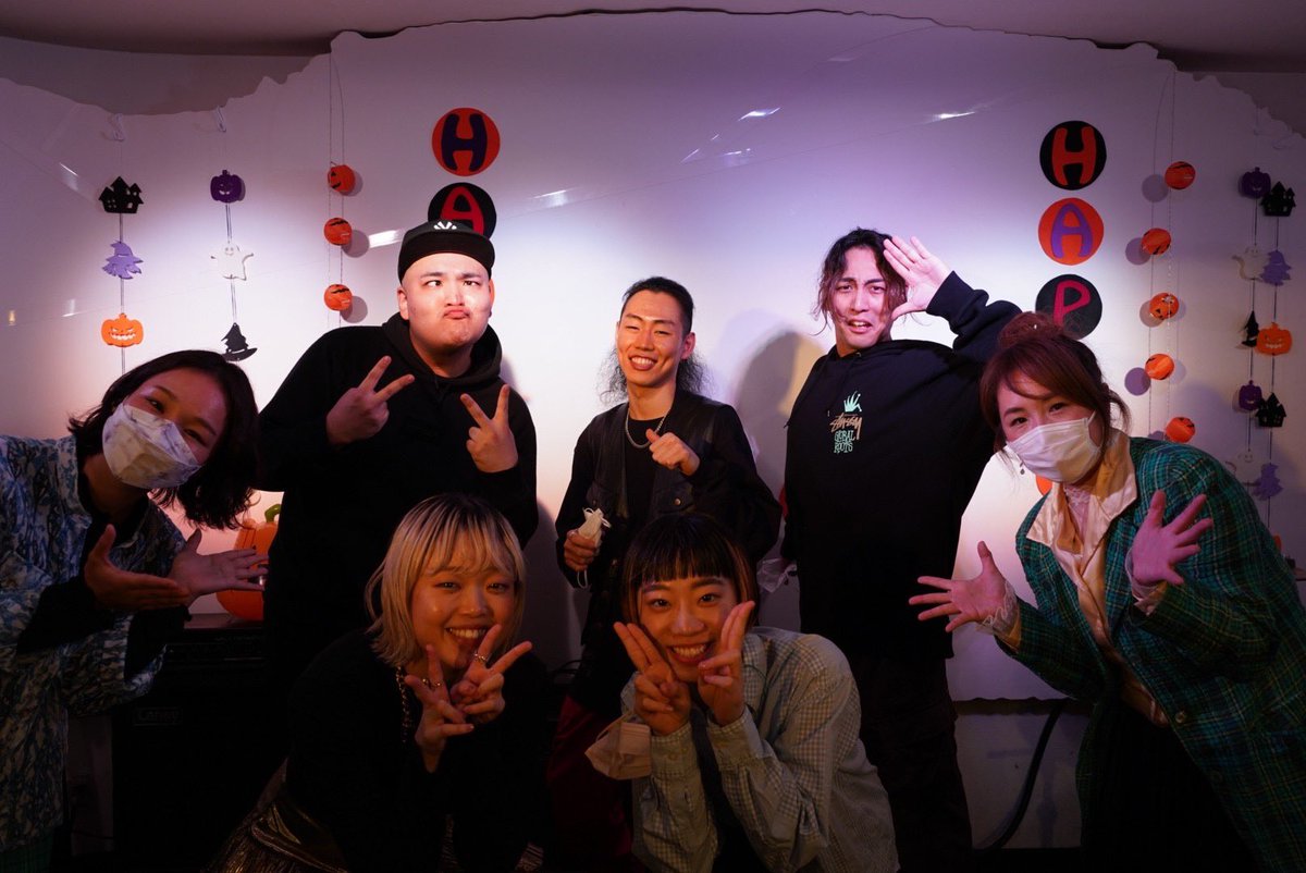 321_yuuto's tweet photo. ライブめちゃくちゃ楽しかった〜
まだ配信ライブの方のコメント全部見れてませんが今日は見てくれた皆さんありがとうございました✨
今あるHopper blendの全力注ぎ込めたと思います!
#Hopperblend
#Funkylife
#もったいない
#人間だもの
#Dream https://t.co/be0ICdqYIp
