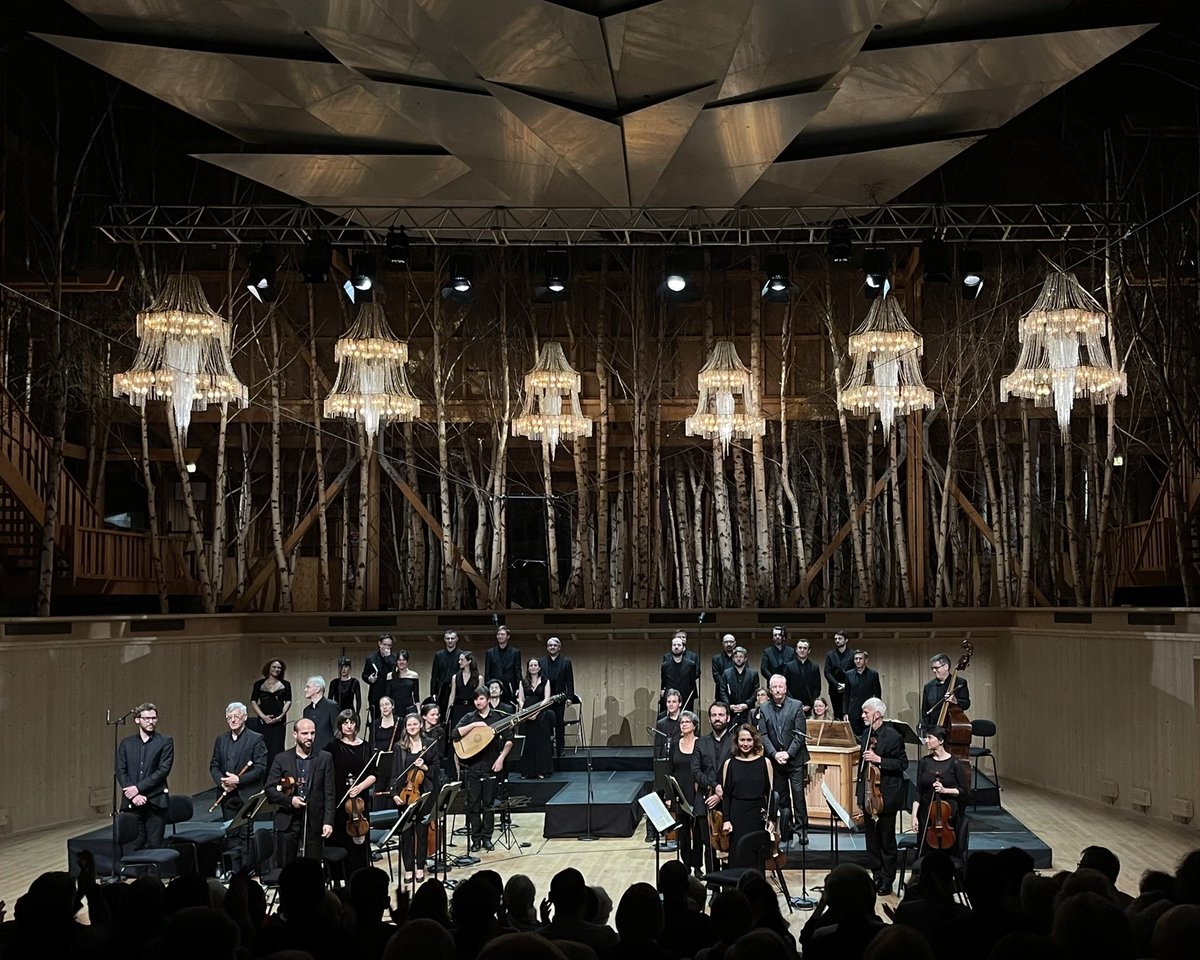 lesartsflo's tweet photo. Bravo à tous pour cette #PassionSaintJean #Bach d’anthologie!!👏👏👏
Paul Agnew direction et Évangéliste 
Rachel Redmond - Soprano
@iestyn_davies 
Nicholas Scott
André Morsch
Cyril Costanzo
Chœur et Orchestre des Arts Florissants

@lagrangeaulac https://t.co/NwJ4qUe2Q4