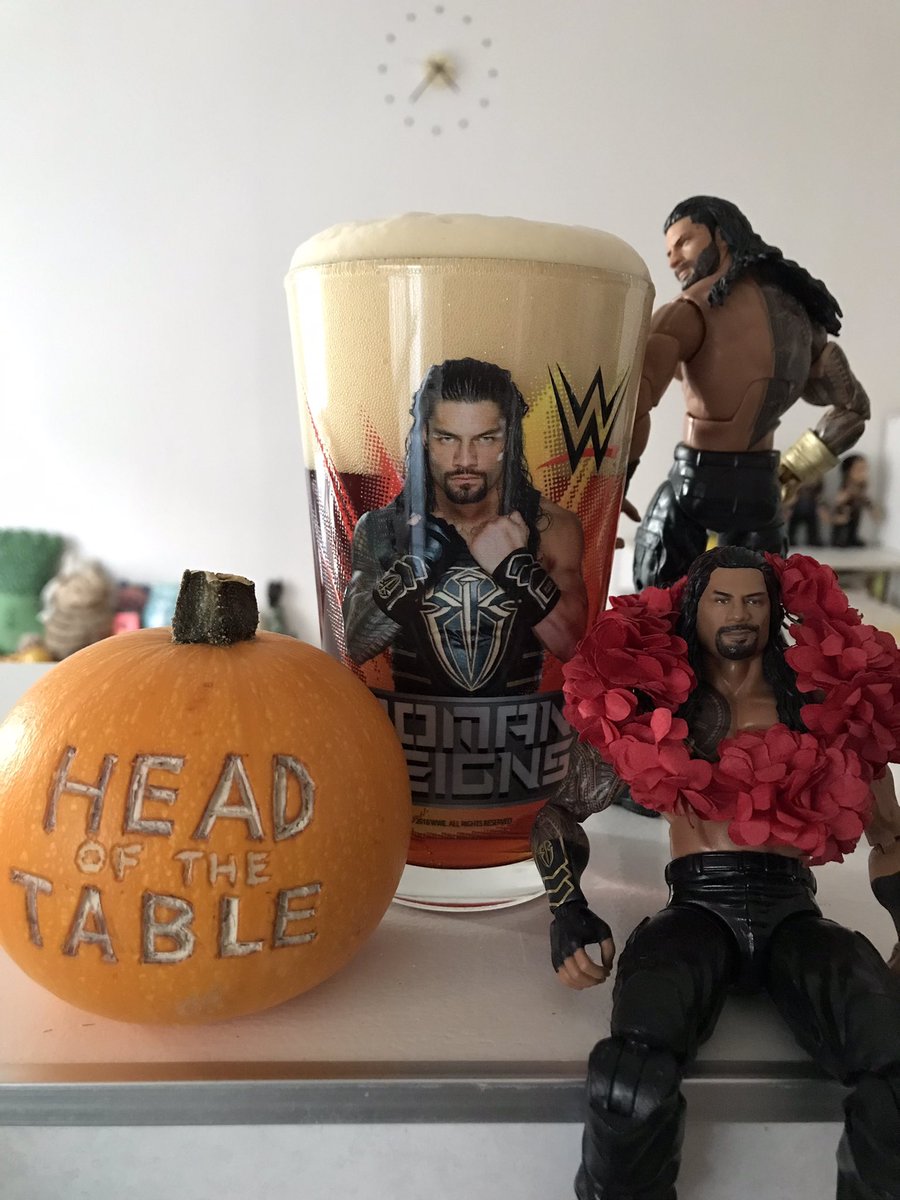 romantokyo1's tweet photo. BEER TIME 🍺😈
@WWERomanReigns #Tokyo #TribalChief #RomanReigns #DevilsBeer 😈🎃 https://t.co/tnThD3RZcR