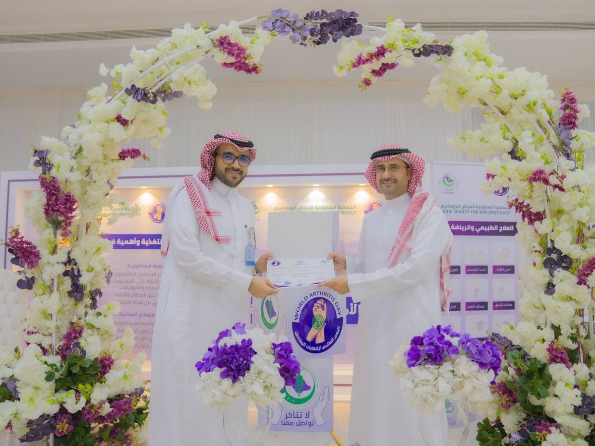 PMMC_t's tweet photo. وفي الختام 
كرم سعادة د. منصور بن ساير العازمي
المشاركين بالحملة على مشاركتهم وجهودهم المميزة متمنياً لهم المزيد من التقدم والنجاح. https://t.co/EzL1End6ho