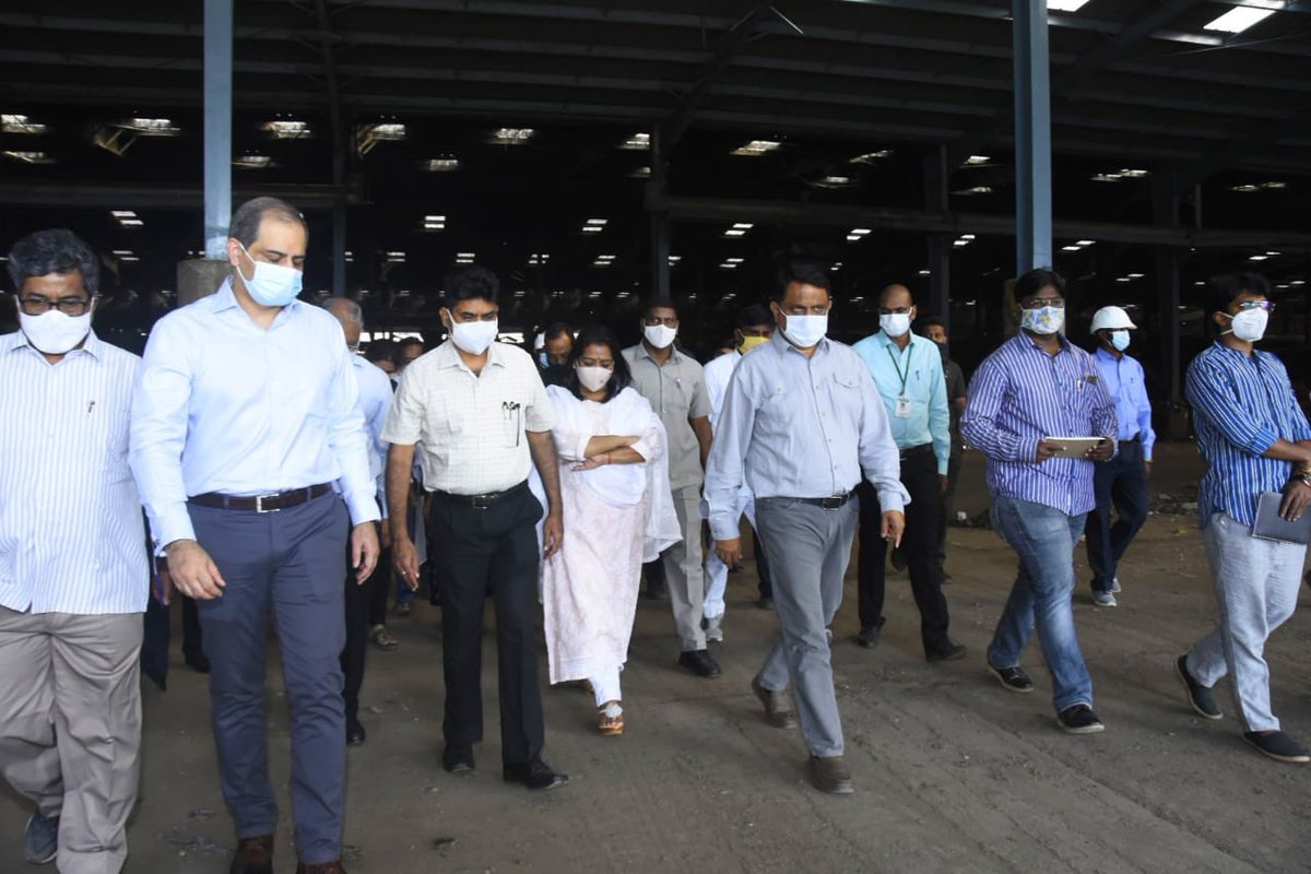 arvindkumar_ias's tweet photo. Inspected &amp; reviewed Jawaharnagar Dumpyard as directed by Minister @KTRTRS today
Immediate Action points - drones to take up spraying immediately, bring down pile up stocks among others

Mayor @GadwalvijayaTRS, commissioner Lokesh, &amp; mayor - jawaharnagar &amp; Dhammaiguda accompanied https://t.co/0EVFnm7s4x