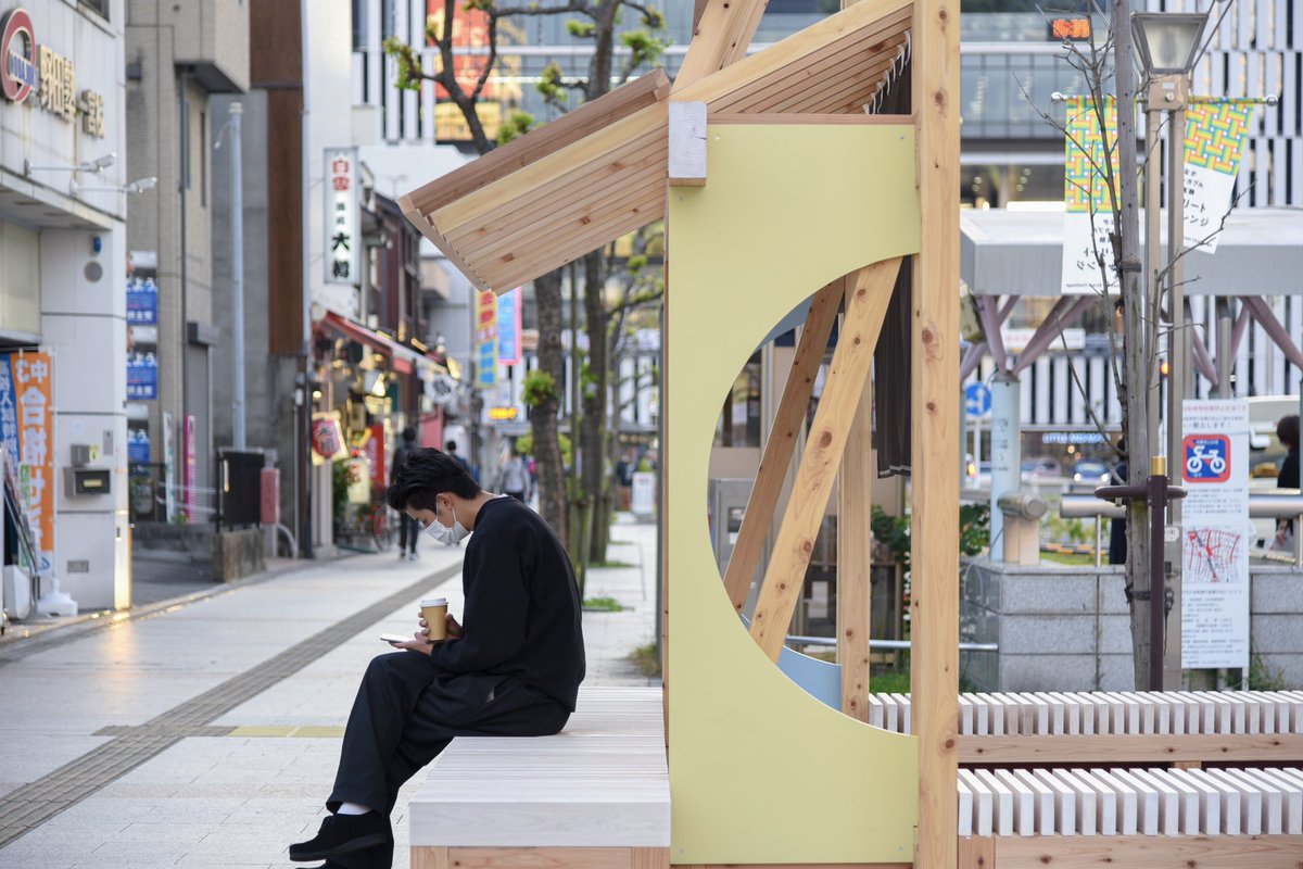 ambientdesigns_'s tweet photo. 一宮の路上建築が竣工しました。

ウォーカブルプロジェクトの社会実験の一環として、一宮駅前に３週間設置されます。 https://t.co/CJkzbg8yzB
