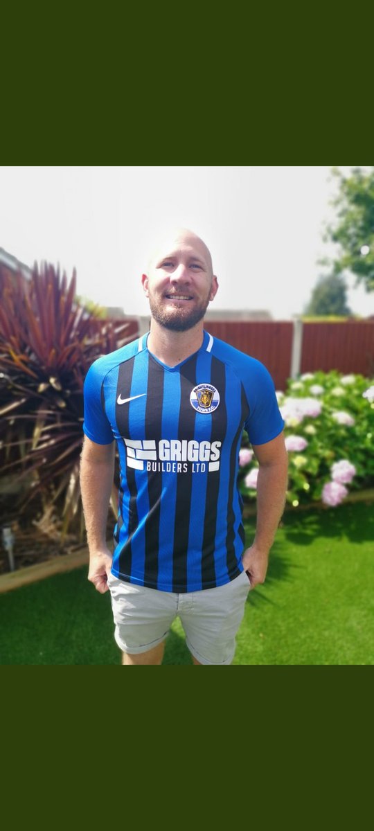 FcBrightlingsea's tweet photo. Todays game will be played in memory of one of our players @IanBrittain4 who sadly passed away last week. 
He was a loving husband and father and the nicest guy you will ever meet. He played with us from the beginning and will be greatly missed by everyone that knew him 😢🔵⚫❤ https://t.co/MvDXVG2MUh