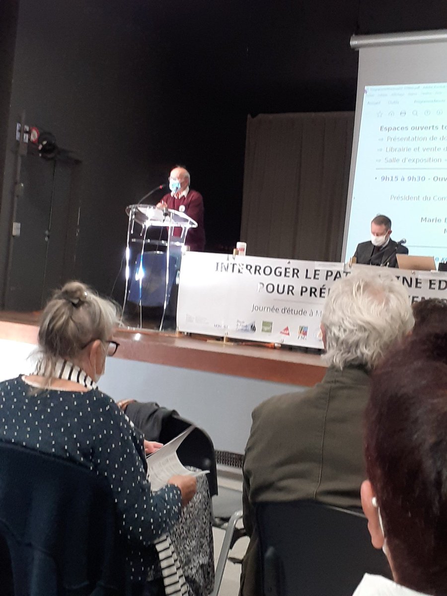 MuseeEducation's tweet photo. Ce #samedi 23 octobre, mot d'ouverture de la journée d'étude "Interroger le patrimoine éducatif pour préparer l'avenir", du Recteur  @ChanetJF, du maire de la #villedemonteux, de la directice du #Munaé et du président de #lAMNEPE https://t.co/LFZKQ7SZrG