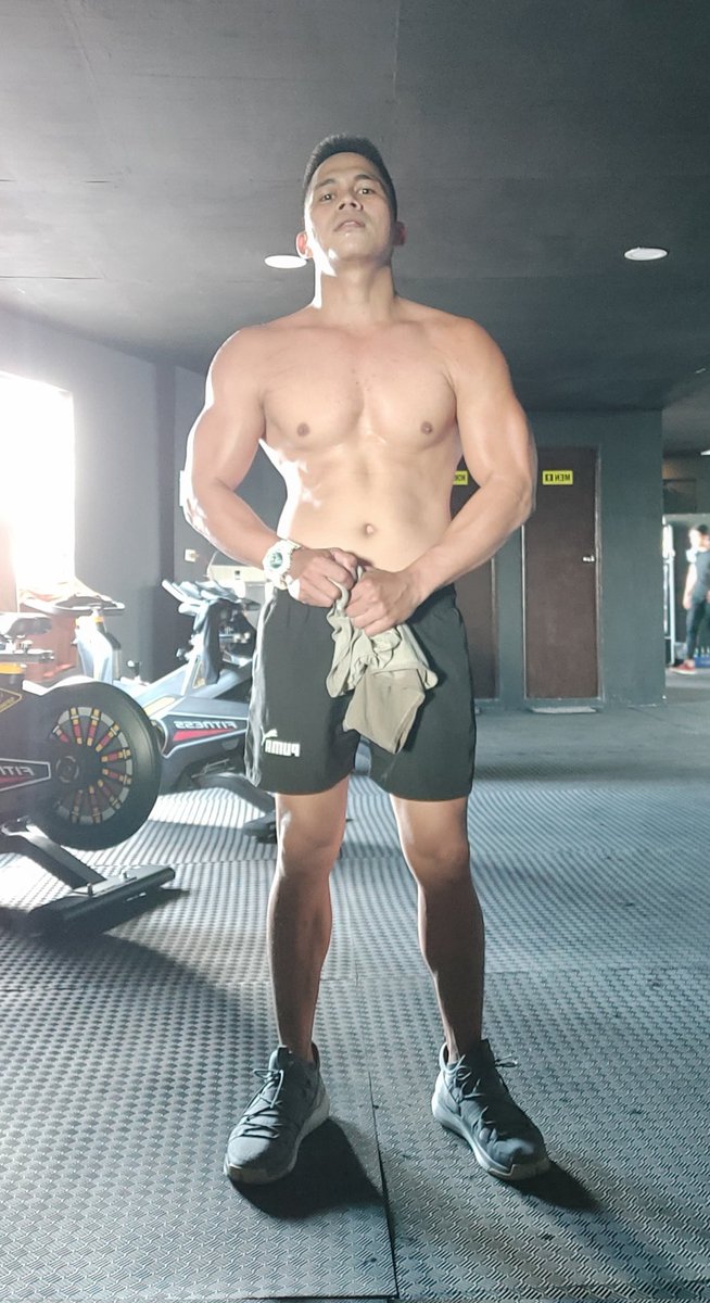 Jamestods11's tweet photo. Available for home and hotel service mga sir .any area po 😊😊😊baka gusto nyo mag papamassage pm nalang https://t.co/kDJGbSrVAm mga sure clients. https://t.co/End9AUocla