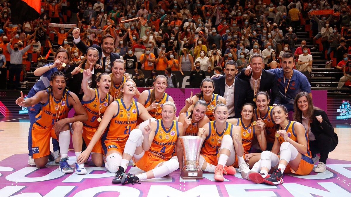QLSPORT_'s tweet photo. Enhorabuena a @valenciabasket por el título de #SuperCupWomen pero sobre todo por su juego, su garra y sus ganas de disfrutar en la pista. ¡¡Campeonas!!
#QLSport https://t.co/dOoMot4c3q