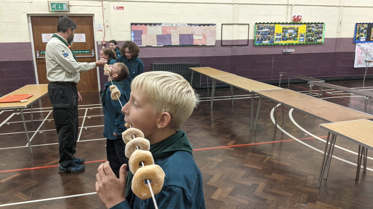 1sthooktroop's tweet photo. Halloween games last night as we said goodbye to 4 of our Scouts moving up to Explorers and invested 5 Scouts into the troop. See you all after half term! #iscout https://t.co/9mP4KHVFNX